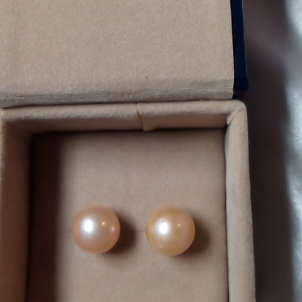 LOW START !!! NEW Genuine Pearl earrings - Picture 2 of 2
